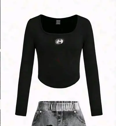 SHEIN EZwear Ladies New Style Stylish Street Fashion Rhinestone Decor U-Neck Long Sleeve Tee