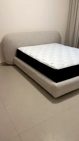 BRAND NEW QUEEN MATTRESS from Mattress Store. Unused.