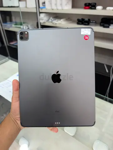Ipad pro 12.9 inch 5th generation 128GB SIM CARD BLACK