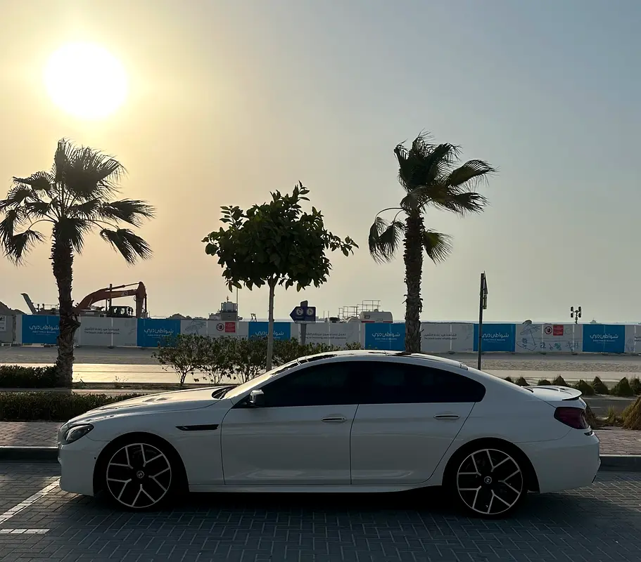 BMW 6-Series 2013 — photo 1 of 12