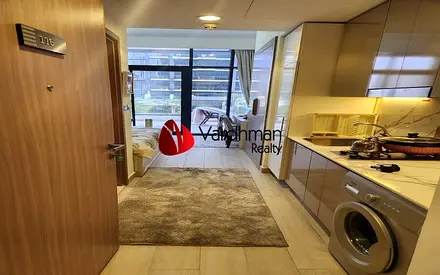 LUXURY | FULLY FURNISHED | PRIME LOCATION | CHILLER FREE | MULTIPLE CHEQUE OPTIONS