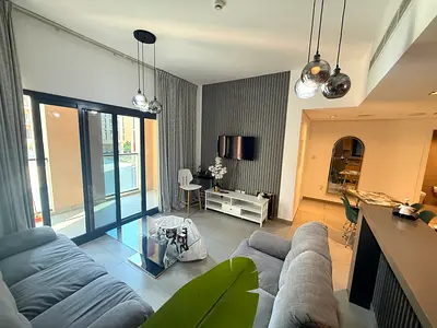 SN4 al mamsha Unit#103 Rent 65k Deposit 3k cash 04 payments With parking Gym&pool 950 sqft
