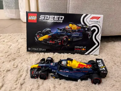 LEGO Speed Champions Red Bull F1 Race Car Set (251 pcs, set 77243)