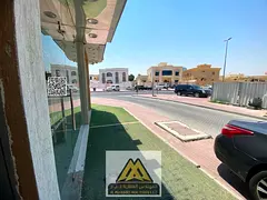 Start or expand your business in a prime location with high traffic and close proximity to commercia