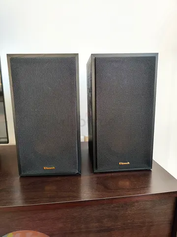 Klipsch R-51PM Powered Speakers (read Details)