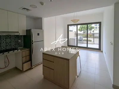 Vacant | Pool Access | White Goods