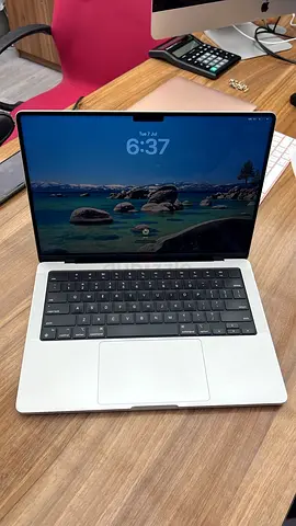 Macbook Pro M1 max 64gb ram 1tb ssd for sale
