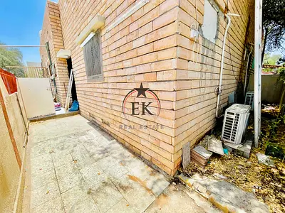 Private Entrance 3 Bedrooms Ground Floor