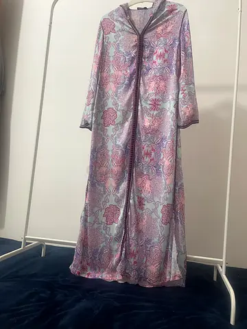 ثياب مغربي جميل و بألوان جذابه