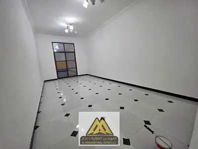 استوديو للإيجار السنوي في الروضة 3 عجمان بمطبخ منفصل وبلكونة واسعة وتكييف مركزي وموقع مميز قريب من دبي والشارقة