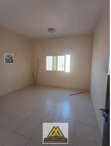 3 bedroom hall in Liwara 1, Ajman, 3 bathrooms, balcony, central AC, AED 50k, 4 payments, prime location.
