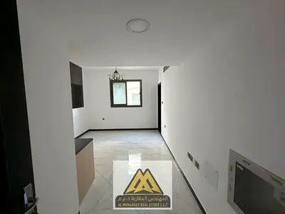 ستوديو فاخر | للايجار السنوي | الجرف 2 | تشطيب ممتاز | منطقه حيويه تماما