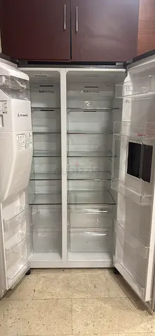 Large side-by-side refrigerator freezer - good condition