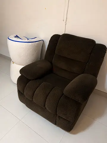 Single Recliner