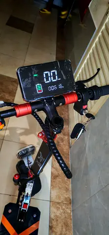 Jacks Star E20 Pro Electric Scooter – Excellent Condition