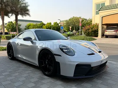 Porsche 911 GT3 Touring . Al nabooda . GCC