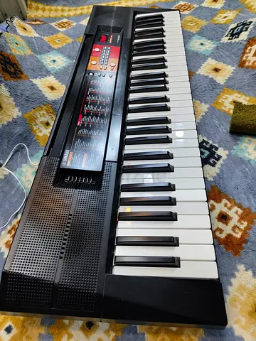 Yamaha PSR-F51 61-Key Portable Keyboard