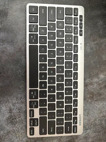 UGREEN Slim Wireless Bluetooth Keyboard