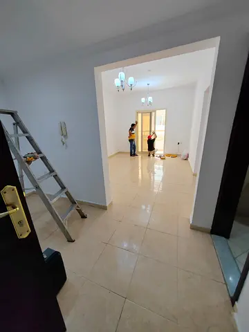 Annual rental in Al Qulayaa: 2-bedroom apartment with living room, 2 bathrooms, balcony, 1 month fr