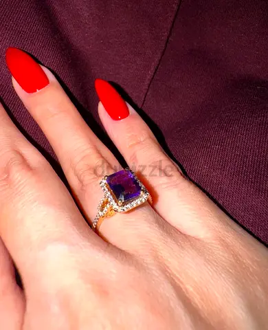 18 KT GOLD RING - Amethyst