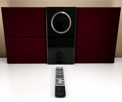 Bang Olufsen BeoSound Century – design audiosysteem with remote control