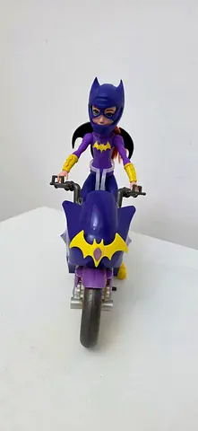 Batgirl mini figure with purple Batcycle