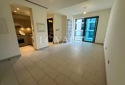 Spacious | Pool View | Ready to Move in
