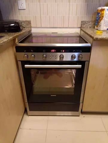 Siemens Electric Cooker with Ceramic Hob 60 cm