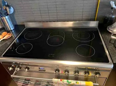 Smeg Italian brand electric ceramic cooker 90x60cm
