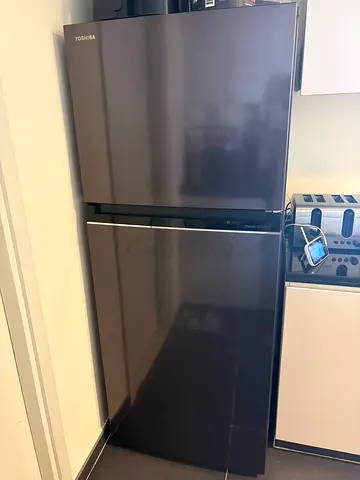 Toshiba 559L Top-Mount Refrigerator