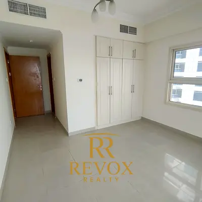 Spacious 1 Bedroom | Vacant Prime Marina Location