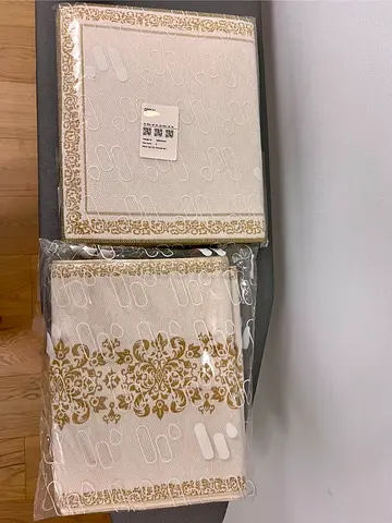 Home Centre table runner 180 cm with 4 placement mats