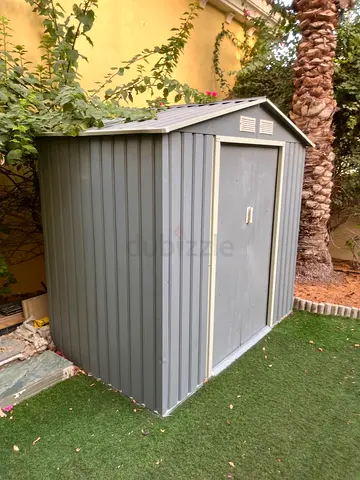 Garden Shed Outdoor Storage  Bought Dhs 1200 Selling Dhs 600