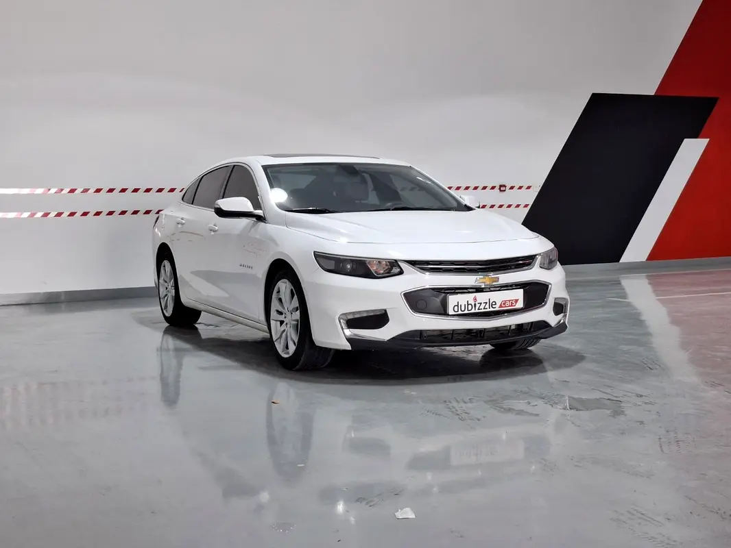 Chevrolet Malibu 2018 — photo 1 of 14