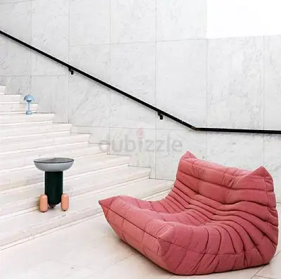 Comfortable Pink Lounge Sofa/Bean Bag - Modern Togo-style 2Seater