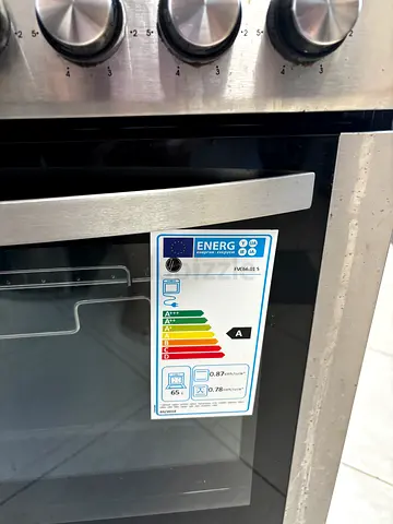 Stainless steel built-in electric oven in good condition