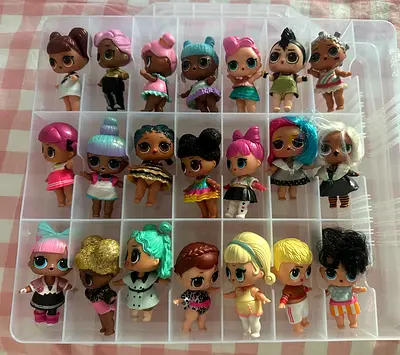 L.O.L Surprise Dolls, Ski Chalet, car, lots of shoes and accessories.