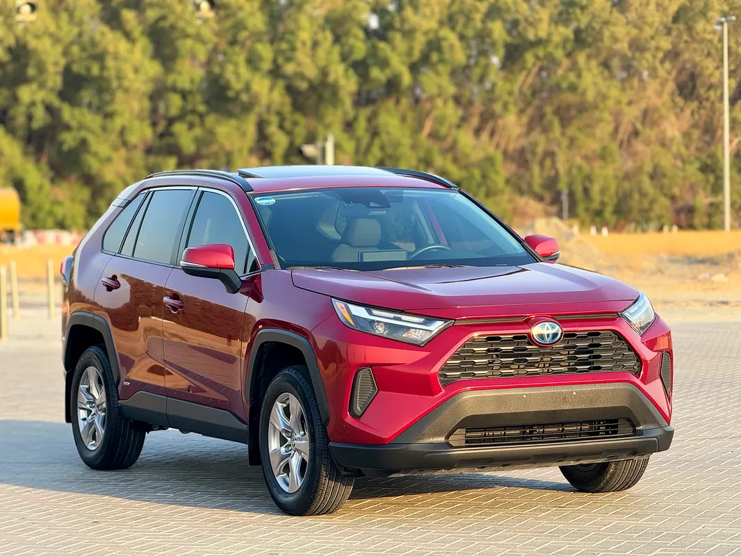 Toyota Rav 4 2022 — photo 1 of 18