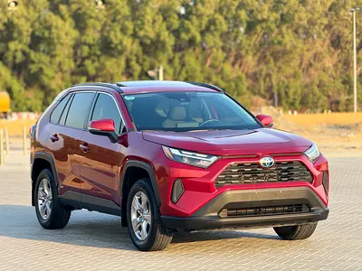 2022 Toyota RAV4 XLE HYBRID - Canadian Specs - Excellent Condition