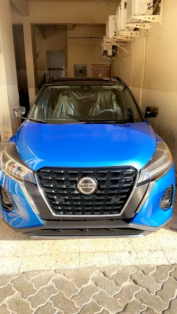 Nissan Kicks 2023 — photo 1 of 7