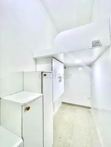 partition available in Sheikh zayed road ,Al safa tower