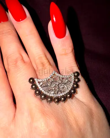 18 KT GOLD RING - TRADITIONAL