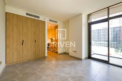 Modern Unit | Prime Location | Connected to mall