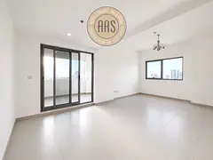 Easy access to metro Sea view huge 2bhk all facilities