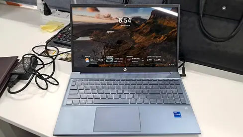 HP Pavilion 15-inch Laptop 13th Gen – Intel Core i7, Pristine Condition