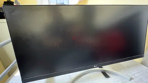 LG LED Monitor 29inch very good condition