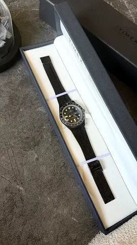 Timex mens black mesh strap watch in original box