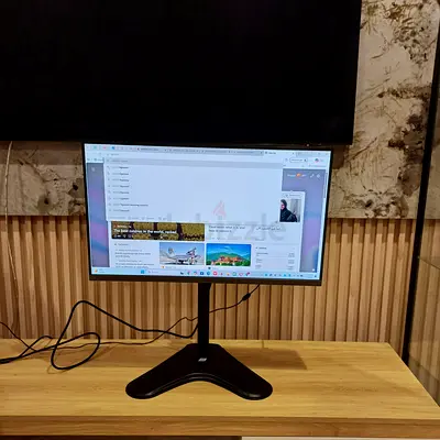 Samsung LS27C33XG 27 Full HD Monitor | Universal Stand | Excellent Condition | Free Delivery UAE