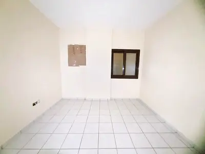 spacious studio apartment for rent prime location