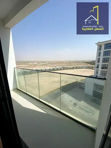 استوديو مع بلكونة للبيع
